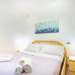 Perla Marina, Estate Infinita, Is Mortorius