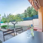 Perla Marina, Estate Infinita, Is Mortorius بيت للعطل كابيتانا